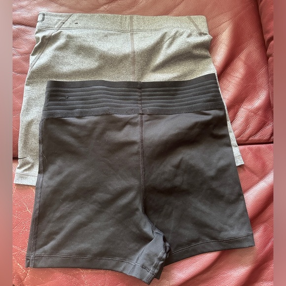 [SOLD] SET OF 2! Nike Pro Dri-Fit Shorts - Picture 5 of 5